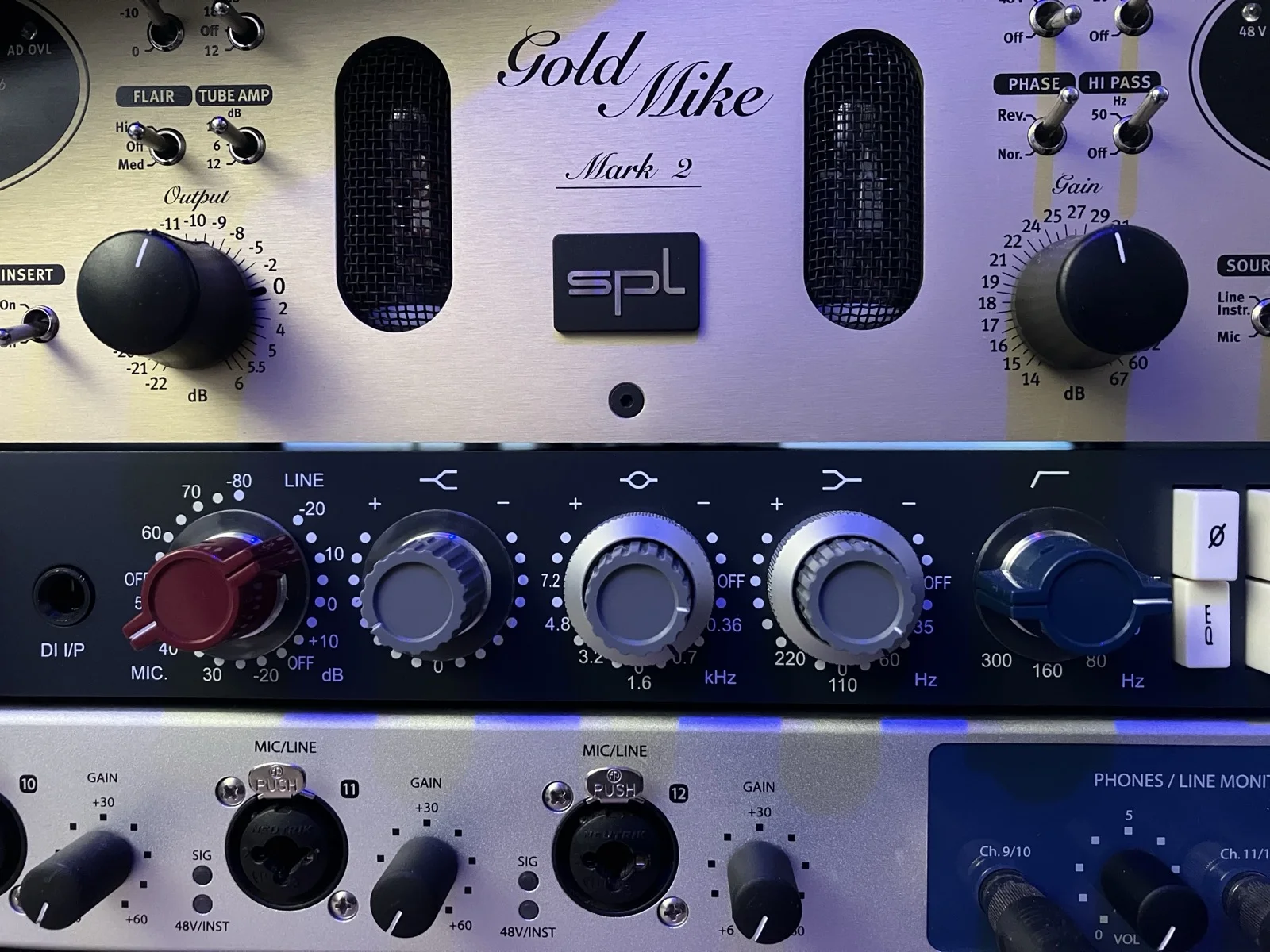 Studio-Rack mit SPL Goldmike, Neve 1073 und RME Fireface 802